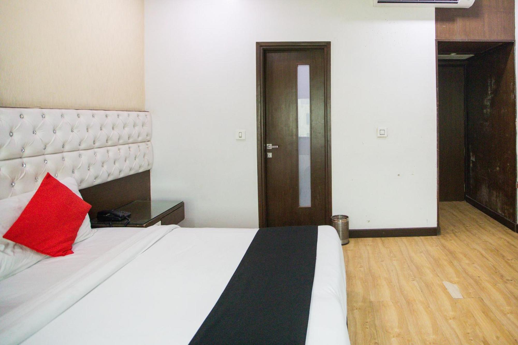 Hotel O Parktel Indirapuram Ngoại thất bức ảnh