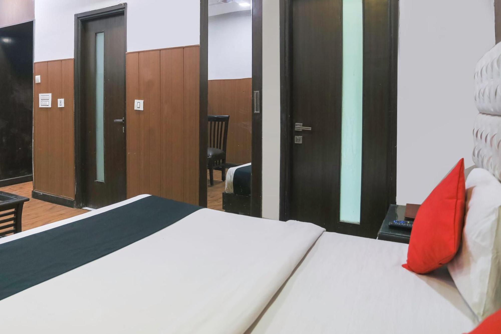 Hotel O Parktel Indirapuram Ngoại thất bức ảnh