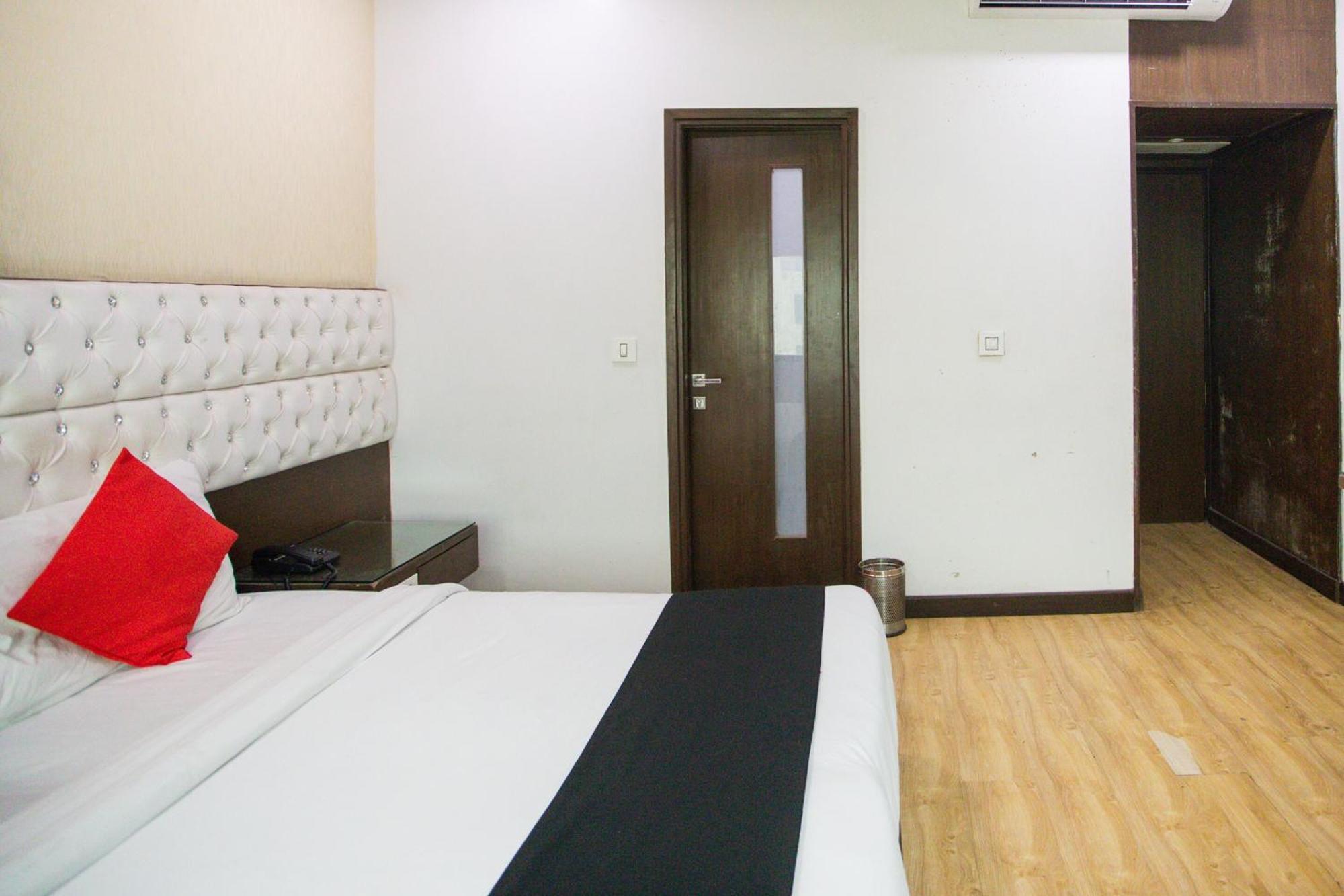 Hotel O Parktel Indirapuram Ngoại thất bức ảnh